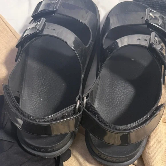 Gucci Black Double Buckle Sandals - Picture 5 of 5